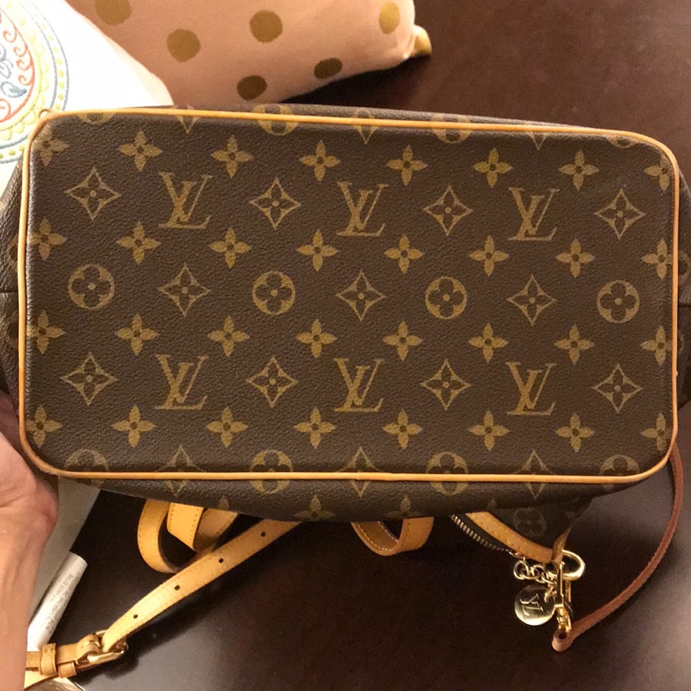 PreLoved Authentic LV crossbody - Picture 8 of 8